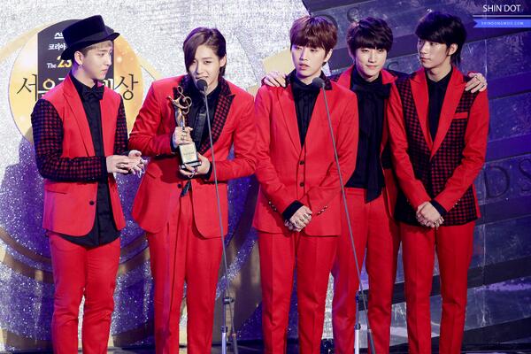 فبراير 10 2014 [ تصويت ] B1A4 مرشحين بـ3 جوائز في World Music Award BgFQP2LCEAIudx1