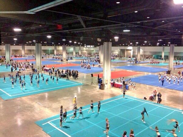 MarshCamille's tweet image. It's officially #CheersportWeek 😍😍