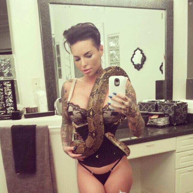 My new boa... Queen B. http://t.co/h1VSFrvqxm