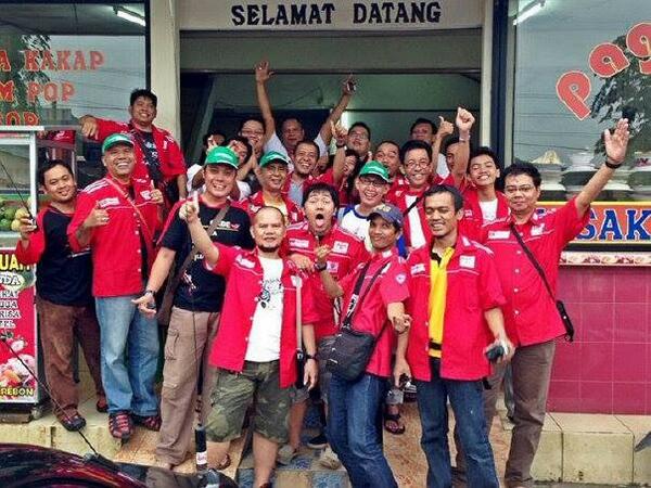 infoAXIC's tweet image. Sehabis Test Drive Ban Ecopia MPV-1 di Krawang, ngumpul2x di markas-nya AXIC Purwasuka (Sabtu, 8-2-2014)