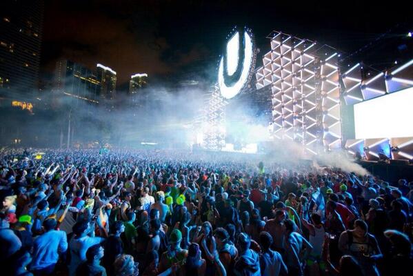 “<a href="/niccibeach/">niccibeach</a>: Can You Feel It!?! <a href="/UltraSA/">Ultra South Africa</a> - Only 5 Days Away!! #UltraSA ” woooooohooooo😁👯💦😈