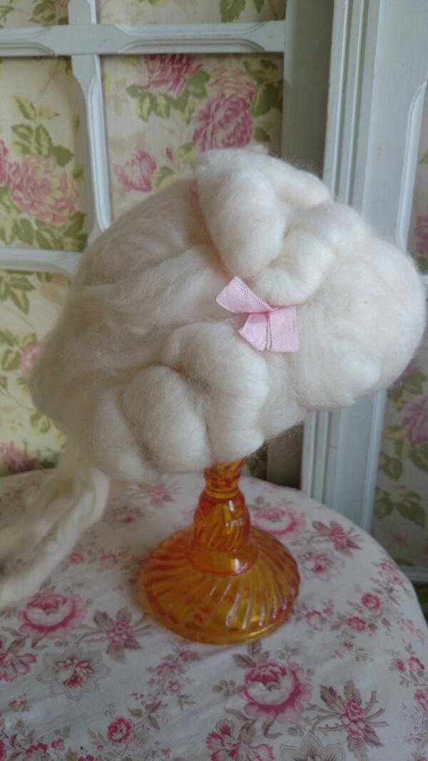 simplychateau's tweet photo. Love love love these old marquis wigs found yesterday at a chateau sale http://t.co/qCnq7EcSRb