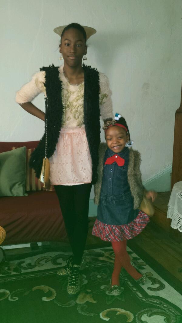 Sklarrose27's tweet photo. My girls http://t.co/T6c3xWvpN7