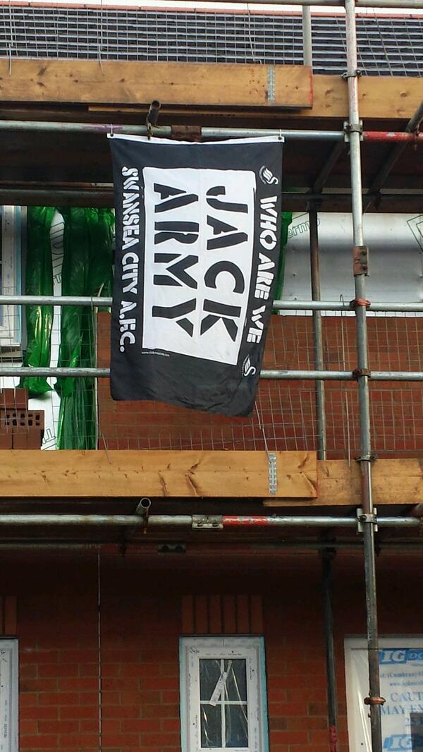 Ankers_11's tweet image. #prideinwork #swanseacity @LeeTrundle10 @SwansOfficial #CardiffBoysareQuiet