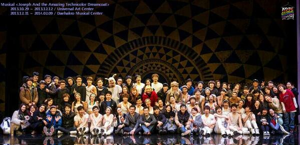 MusicalJoseph's tweet photo. 2013년 10월 29일 부터 2014년 2월 10일. 약 4개월이라는 긴 시간 동안 '요셉' 을 사랑해주신 관객 여러분. 진심으로 감사드립니다.  '요셉'이 관객 여러분의 마음속에 꺼지지 않는 빛이 되길.. http://t.co/qLlF2e0ZcN