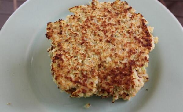 GuideToPaleo's tweet photo. Hashbrowns...that are strict #paleo approved? Make them with cauliflower!  http://t.co/FxWHrpjIZO http://t.co/GEBNlb89jS