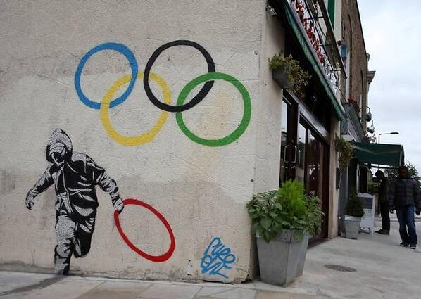 saketekila's tweet image. ★ Was the Olimpic #RingFail in @Sochi2014 Winter Games another #banksy 's prank?