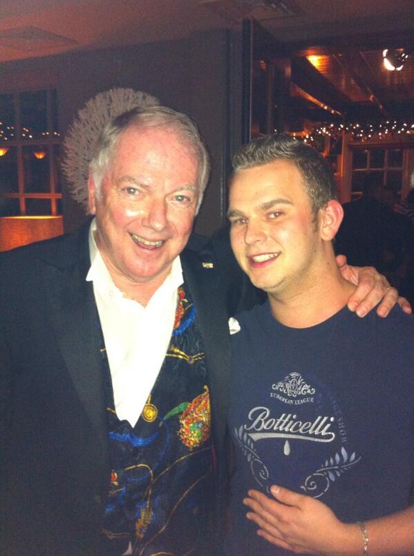 TimJohnson05's tweet photo. @ronnie_tober  ik kwam deze nog tegen trouwens!! In Vinkeveen toen http://t.co/fgsYTgKsgL