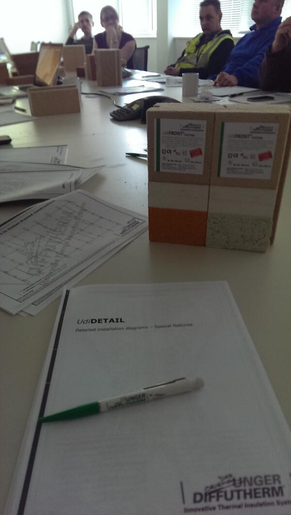 LLPLASTERING's tweet image. Finding out how to use @UngerDiffutherm system today