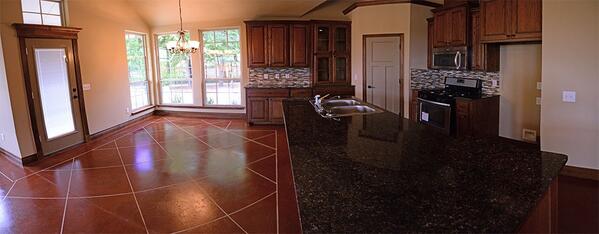 RonWaltersHomes's tweet image. Another new home close to downtown. 3bd,2bath,1291sqft Aaron 405-488-9195.