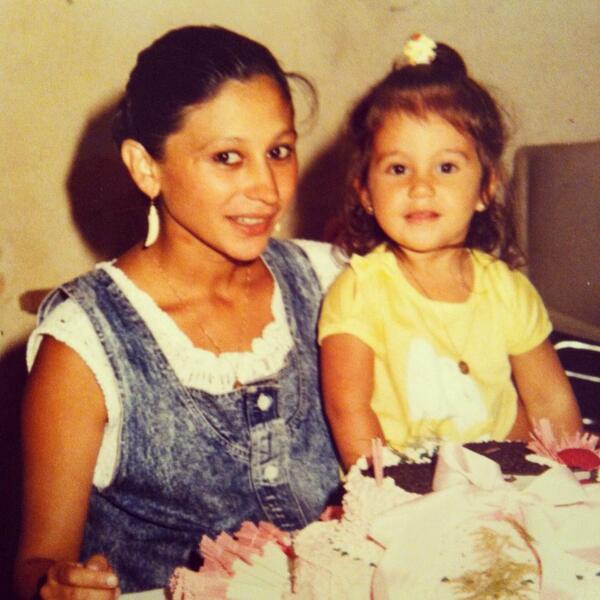 RoccuzzoPaula's tweet photo. Con la mujer más extraordinaria del mundo entero!!!!! http://t.co/15Vw37VTjV