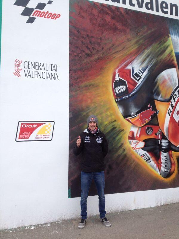 marcmarquez93's tweet photo. “@alexmarquez23: En Valencia, preparado para dar gasss!! / In Valencia, ready to ride!! http://t.co/1xxn0zSA2W” vamosss!!!!! Gasss👊✊💨