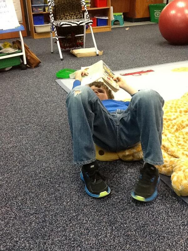 BrianCooper009's tweet photo. Our class loves to read during Daily 5! http://t.co/sMmemqCeCK