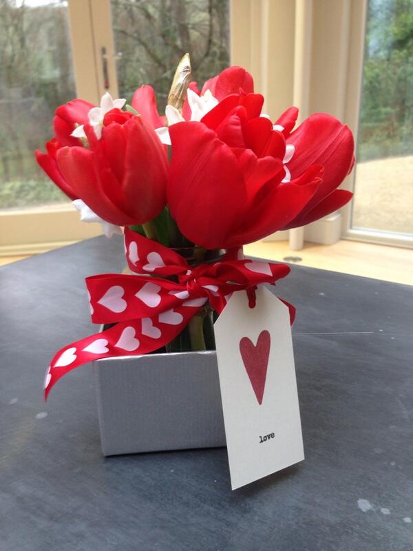 great idea #ValentinesDay contact me to order #scentedroses #britishflowers