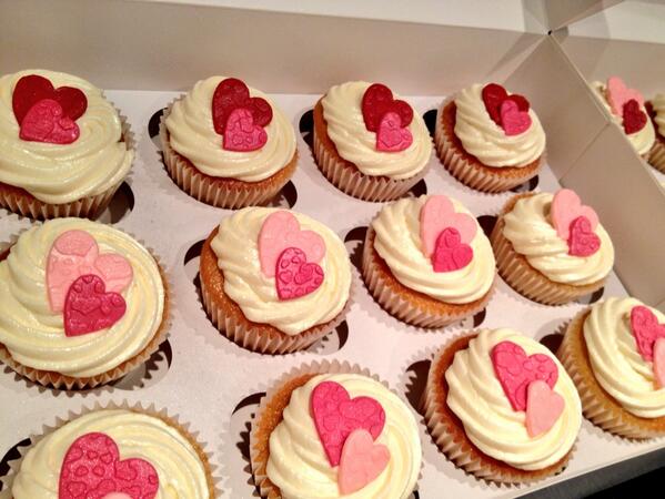 No6creations's tweet photo. Cupcakes delivered for tonight's beauty event at Tesco Horwich @Jane_L_H @tescobeauty2699 http://t.co/jlt2DAIlfy