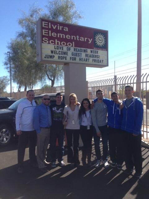 ElviraElem's tweet photo. Thanks to our friends from @Sunnyside_Hoops who came to Elvira today and read to our students! #loveofreadingweek http://t.co/rvB9uFOp02
