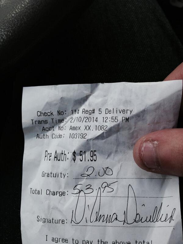 Tyler_Kitch's tweet image. Fuck you, edible arrangements. #noteventenpercent #dontyallniggasdivertoo