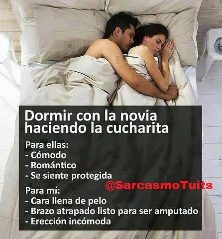 Dormir con la novia haciendo la cucharita.