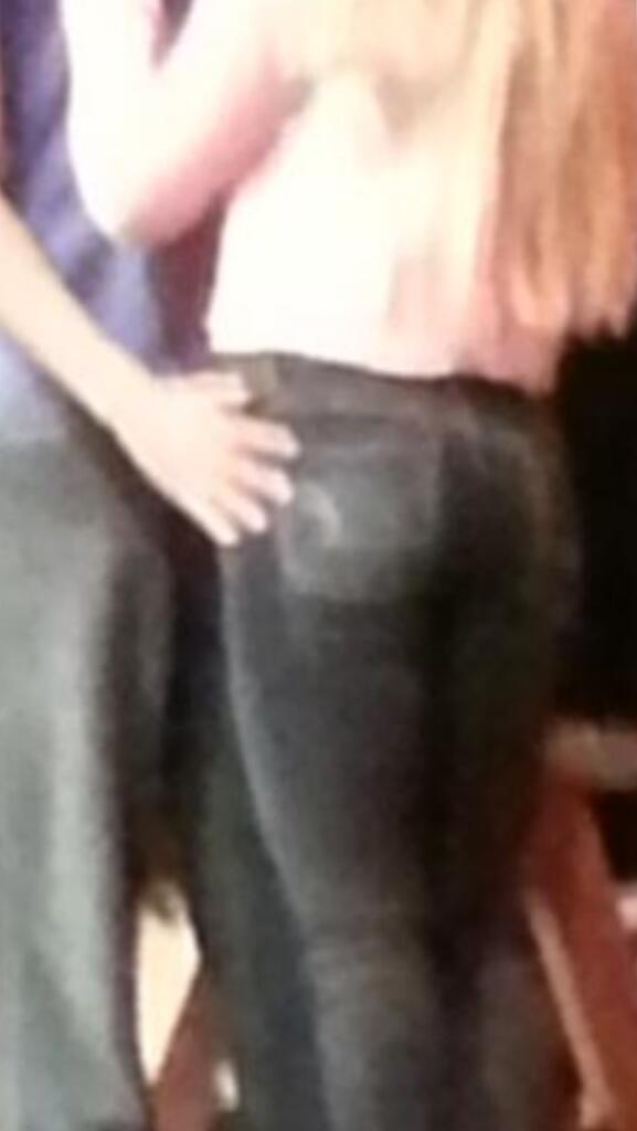 arters_'s tweet image. #handplacement