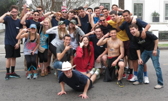 USCPhiSig's tweet photo. @KappaUSC: Great job on your philanthropy! S/O @EmilyRucker @isabellahealy Lauren Cox Maggie Miller and Kitty Schur! http://t.co/CeCCRnFXK7