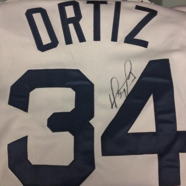 RedSox's tweet image. Let's go #RedSoxNation! If this tweet gets 3,400 retweets, we'll give away this signed #DavidOrtiz jersey!