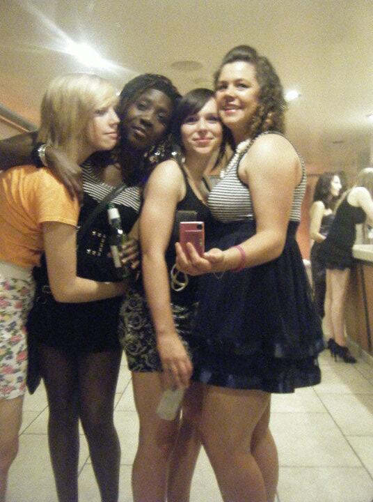 danskii91's tweet photo. @Laura_grace1431 @JaneRachael11 @katiepoodle768 looking thru old pics :) http://t.co/GxAJtXgKXT