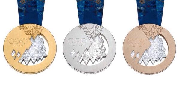 Медалей зимних олимпийских игр 2014. Олимпийские медали Сочи 2014. Олимпийские игры в Сочи 2014 медали. Золотая медаль Сочи 2014.