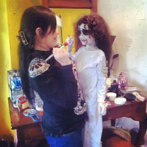 Khaduj240609's tweet image. Make up by estertalita for hotline666 movie soon in cinema #multivisionplus