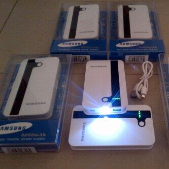 vienntan's tweet photo. Samsung 8800mh slim..berkualitas http://t.co/JlRCT5hEC4