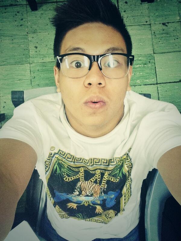 YABADUDE's tweet image. #ootd #EngWeek :)