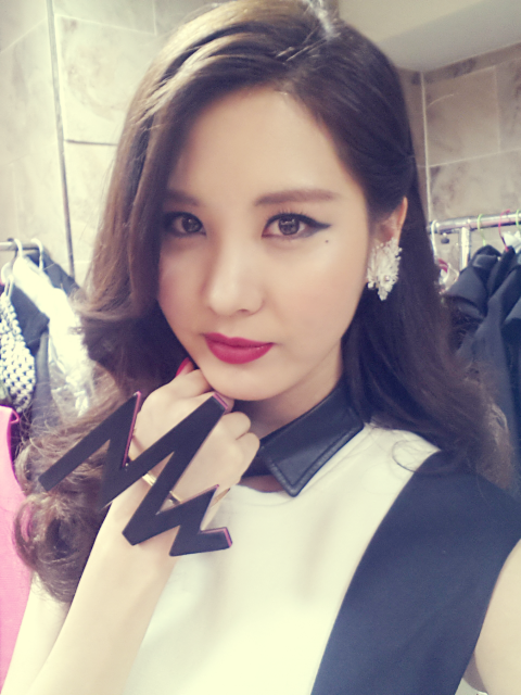 [OTHER][08-11-2013]Selca + Tin nhắn mới của SeoHyun  - Page 4 BgKYbk4CQAALH93