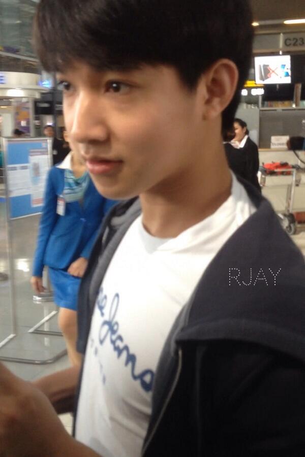 rjayswp's tweet photo. พี่ริทบอกไปเล็มผมมาเพื่อความเรียบร้อย 😊😘 http://t.co/gFJPxsBJ4k