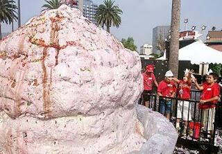 worlds biggest ice cream sundae