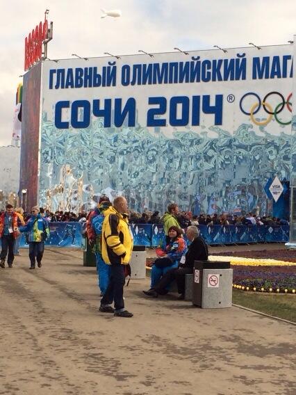 aggiecoolchick's tweet image. First attempt to get into #sochi2014 official souvenir store. Line up 1 hr+ #miserablefail #ihateshopping