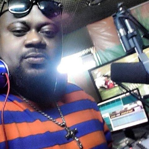 Y1079FM's tweet photo. A Mix Of Matured Urban Classics 2 Keep U On Top Of Ur Game @sammyforson #nowplaying #ShineEye @EmperorRanks http://t.co/SKuP0XGfHL