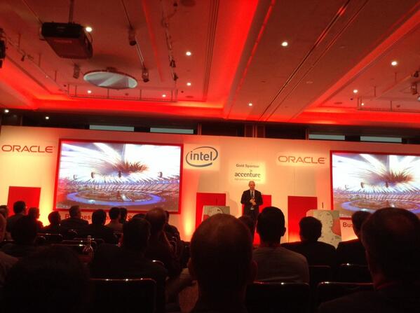 nikudutta's tweet image. Sir Clive Woodward (@CliveWoodward) explaining the DNA of a champion with an IT focus. #BASummit #OracleSummit