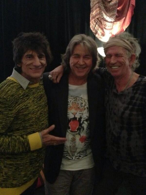 @MickTaylorInfo @officialKeef @ronniewood 3 legends together #RollingStones50