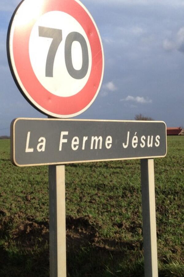 Si t'aimes les vannes qui datent de 2000 ans... <a href="/LaFermeJerome/">Jerome Niel</a> cc <a href="/ChateauBrutal/">ChateauBrutal</a> <a href="/julieVousAime/">julie.E</a>