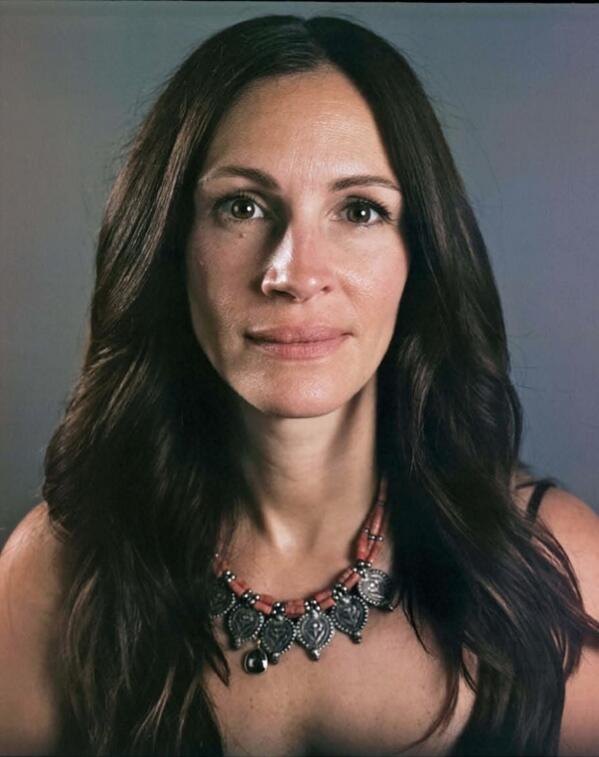 WebdeMierda's tweet photo. RT @Jesus_GMA: Ánimo Chicas! XD @RaiRobledo: Julia Roberts también se apunta a la moda de hacerse foto sin maquillar http://t.co/X9G3qIu7fh