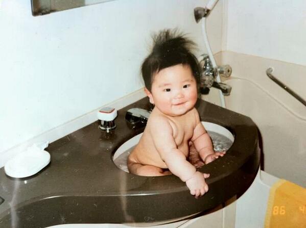 earth_snows1207's tweet photo. 深瀬さんの赤ちゃんのときの写真。
めっちゃかわえええええええええ

#全国のセカオ輪さんと繋がりたい 
#セカオワ好きな人はRT 
#RTしたセカオ輪さん全員フォローする http://t.co/hcK0Y8D78g