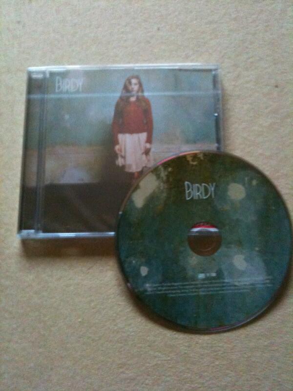 birdyspainES's tweet image. ¿Aún no tienes el CD de Birdy? ¡A qué esperas! ¡Vamos a promocionar a Birdy en España! #MovimientoBirdyEnEspaña
