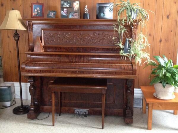 kidra1394's tweet photo. This is where the good music came from! http://t.co/xw4hecrDaX