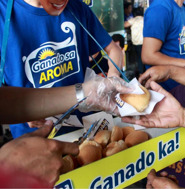 ArgentinaMeats's tweet photo. Ang saya mag-snack! Buti may free Argentina Corned Beef samples sa Robinsons Cybergate Center Tower 1! #GanadoKa http://t.co/DsvQz8bVqn