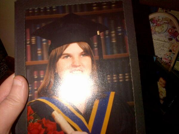 II@emmastern I. Did #changetime this whas me before my grad photo I was chubby I sent you my final weigh in pic