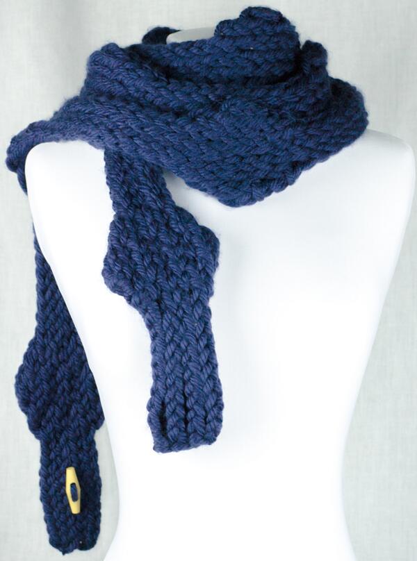 IamJashiel's tweet photo. Pick up your BALL &amp; CHAIN scarf today 

http://t.co/zq58sVM5XH http://t.co/TQvAHxz6zf