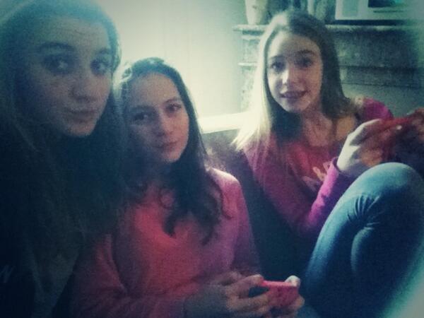 Celine_kern's tweet photo. @CauLou @chacha12005 💕👍💕 http://t.co/8vf6zkOfoP