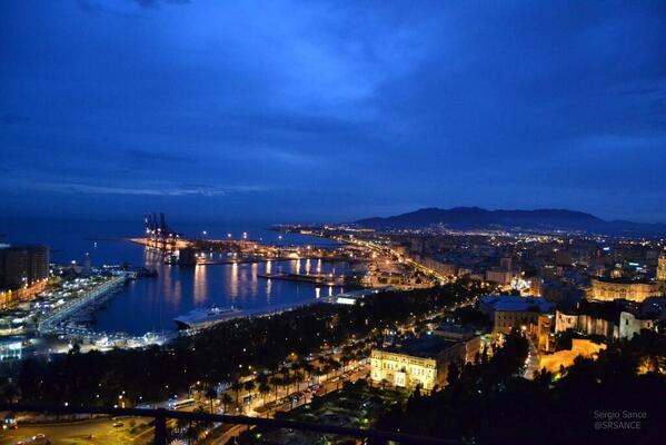 _Paisajes_'s tweet photo. RT si Málaga enamora. http://t.co/YV4jyNDkxs