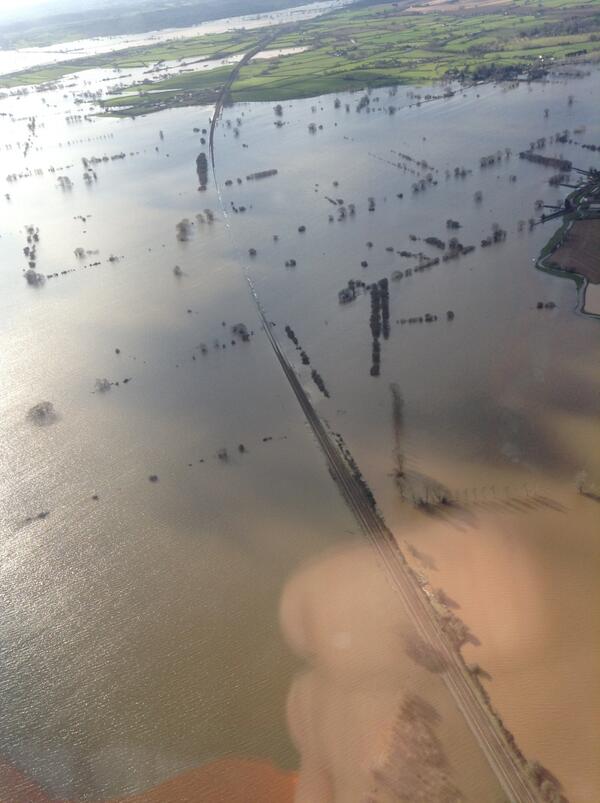 Network Rail tweet media