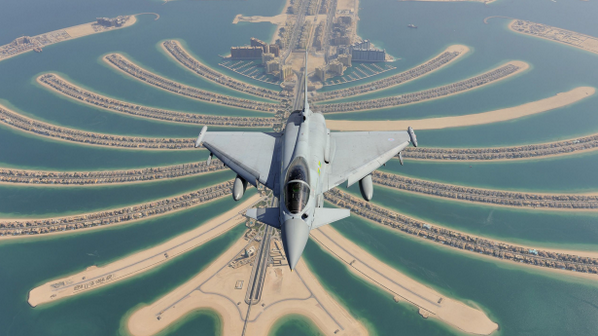 DailyJetPorn's tweet photo. Typhoon over Dubai http://t.co/9osC5HjjWq