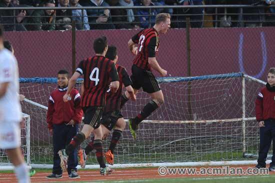acmilanyouth's tweet photo. Zan Benedicic celebrating his first goal scored against Rijeka: a beautiful long shot! http://t.co/7nb5EPSeRC